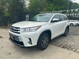 Used 2018 Toyota Highlander XLE image 2