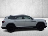 New 2025 Volkswagen Atlas Peak Edition SE image 4