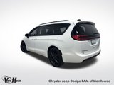 Used 2023 Chrysler Pacifica Touring-L image 3
