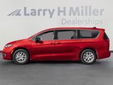 New 2025 Chrysler Pacifica Limited image 3