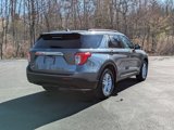 Certified 2022 Ford Explorer XLT image 3