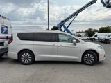 Used 2021 Chrysler Pacifica Touring-L image 3