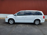 Used 2019 Dodge Grand Caravan SXT image 2