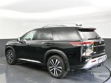 New 2025 Nissan Pathfinder Platinum image 3