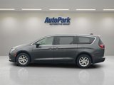 Used 2022 Chrysler Voyager LX image 4