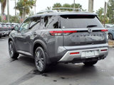 New 2025 Nissan Pathfinder SL image 4