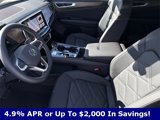 New 2025 Volkswagen Atlas SE image 5