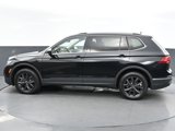 Used 2024 Volkswagen Tiguan SE image 4