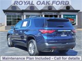 Used 2023 Chevrolet Traverse LT image 2