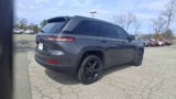 Used 2023 Jeep Grand Cherokee Altitude image 6