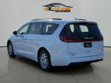Used 2022 Chrysler Pacifica Touring-L image 5