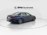 New 2026 BMW 550e xDrive image 3
