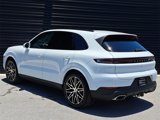 Used 2025 Porsche Cayenne image 3