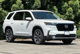 New 2025 Honda Pilot Touring image 2