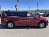 Used 2023 Chrysler Pacifica Touring-L image 6