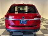 Certified 2022 Volkswagen Atlas SE w/ Black Wheel Package image 4