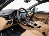 Certified 2025 Porsche Macan image 4