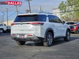 New 2025 Nissan Pathfinder SL image 3