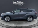 New 2025 Toyota Highlander Platinum image 2
