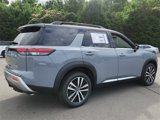 New 2025 Nissan Pathfinder Platinum image 3