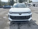 New 2025 Volkswagen Tiguan SE image 2