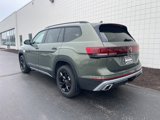 New 2025 Volkswagen Atlas Peak Edition SE image 3