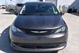 Used 2022 Chrysler Voyager LX image 2