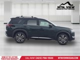 New 2025 Nissan Pathfinder Platinum image 4