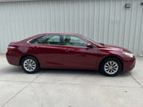 Used 2015 Toyota Camry LE image 2