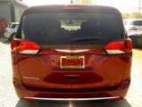 Used 2018 Chrysler Pacifica Touring-L image 4