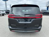 Used 2023 Chrysler Pacifica Limited image 4