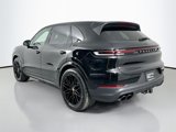 Used 2024 Porsche Cayenne S image 3