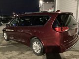 Used 2017 Chrysler Pacifica Touring-L image 5
