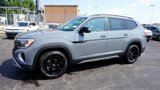 New 2025 Volkswagen Atlas Peak Edition SE image 2
