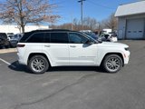 New 2025 Jeep Grand Cherokee Summit image 3