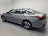 Used 2023 Nissan Altima 2.5 SV image 3