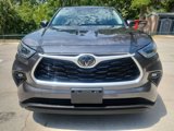 Used 2021 Toyota Highlander LE image 2