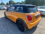 Used 2015 MINI Cooper 2-Door Hardtop image 4