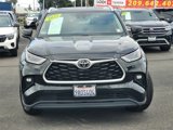 Used 2022 Toyota Highlander XLE image 2