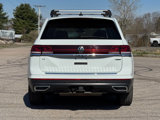 Used 2024 Volkswagen Atlas SE w/ Panoramic Sunroof Package image 4