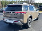New 2025 Nissan Pathfinder Platinum w/ Black Appearance Package image 6
