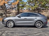 Certified 2023 Porsche Cayenne Turbo image 2
