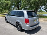 Used 2020 Dodge Grand Caravan SE image 3