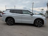 New 2025 Mitsubishi Outlander SEL image 3