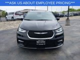 New 2025 Chrysler Pacifica Select image 4