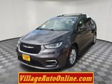 Used 2022 Chrysler Pacifica Touring-L image 1
