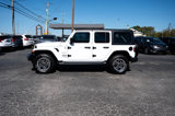 Used 2018 Jeep Wrangler Unlimited Sahara image 6