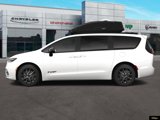 New 2025 Chrysler Pacifica Select image 3