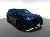 Used 2024 Toyota Highlander XSE image 3