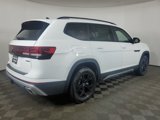 New 2025 Volkswagen Atlas Peak Edition SE image 3